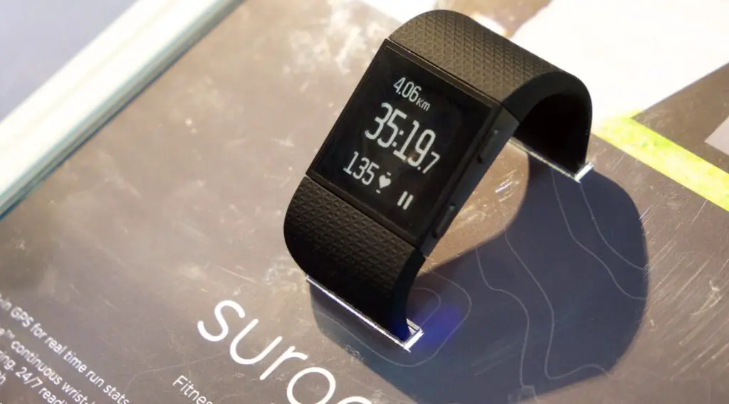 how-to-change-time-on-fitbit-surge-in-5-easy-steps